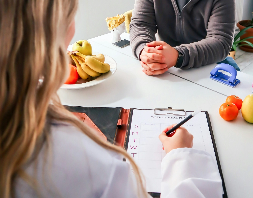 Patient consulting a dietitian